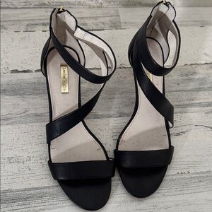 Louise et Cie Lo-Hilio Black Leather Sandals/Pumps size 9M